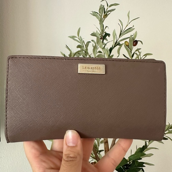 Kate Spade Brown Wallet - Picture 1 of 4